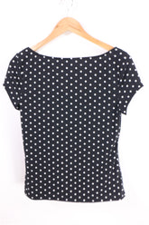 חולצה טי שרט מנוקדת בשחור ולבן-L-XL